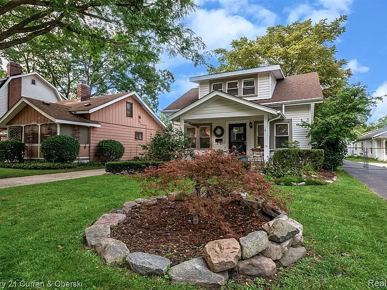 523 E Farnum Ave — Photo 2