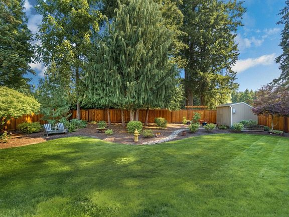 4th image of 6810 Goldcreek Dr SW
