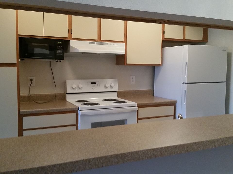 2nd image of 7921 N Hickory St APT 12
