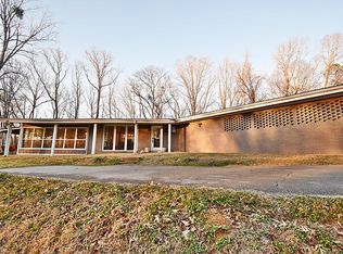 425 Willow Rd, Fulton, MS 38843