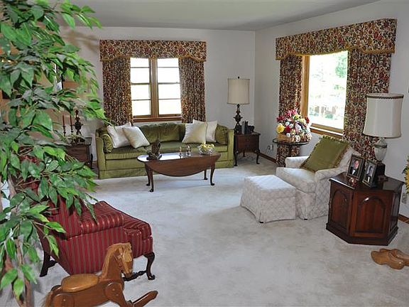 3rd image of 3022 S Wildwood Dr