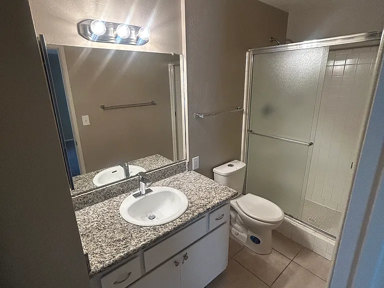 1510 E Maryland Ave #2 — Photo 9