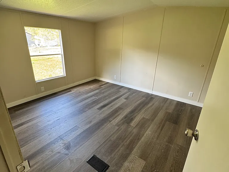 32027 Burgess Rd — Photo 3