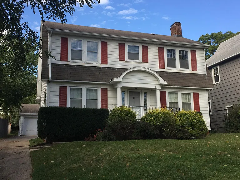 4519 Chamberlain Dr — Photo 1