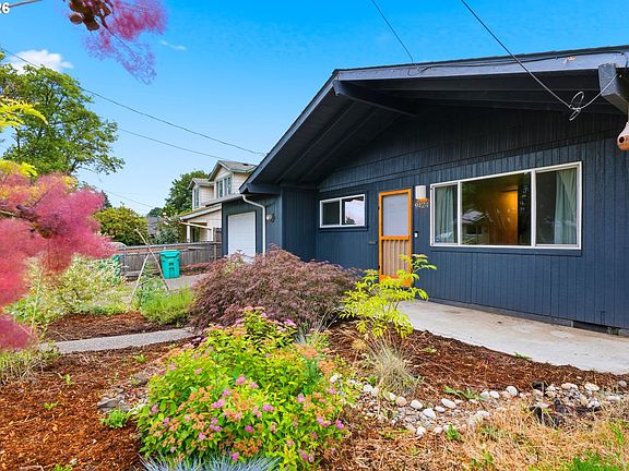 3rd image of 9424 N Fairhaven Ave