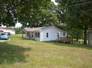 1942 Clydeton Rd, Waverly, TN 37185