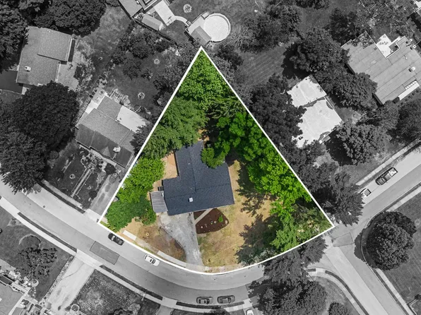 2211 Mary Ln, Broomall, PA 19008