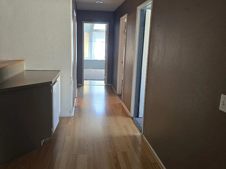 38840 Edgemont Dr — Photo 3