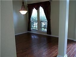 3rd image of 1920 Prairie Creek Dr