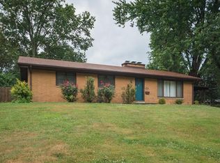 18 Berrywood Dr, Belleville, IL