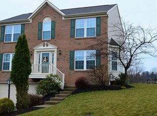 158 Hunters Run Dr, Coraopolis, PA 15108