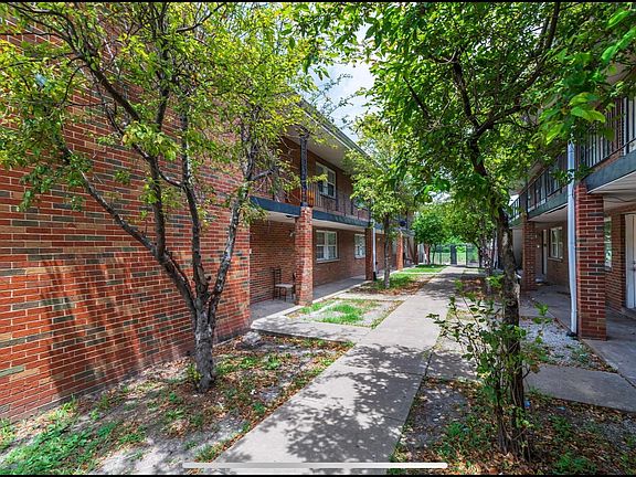 4th image of 8444 N Broadway APT 2