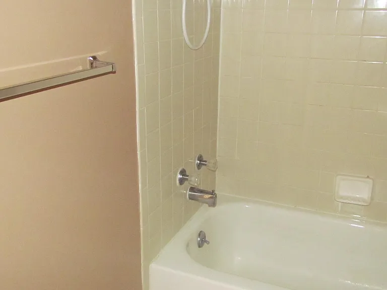 21840 Indian Creek Dr #1 — Photo 20