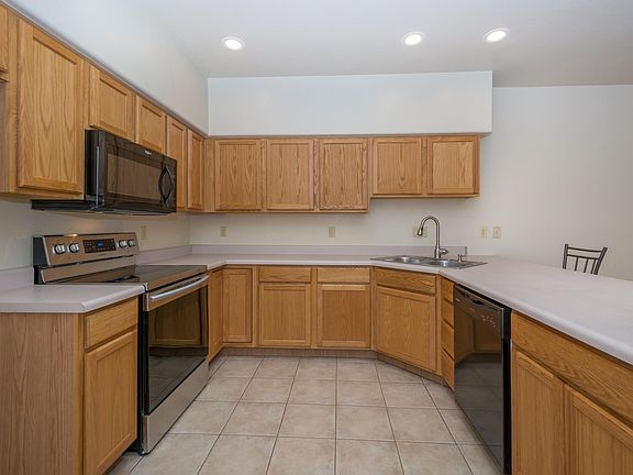 2nd image of 8192 N Peppersauce Dr