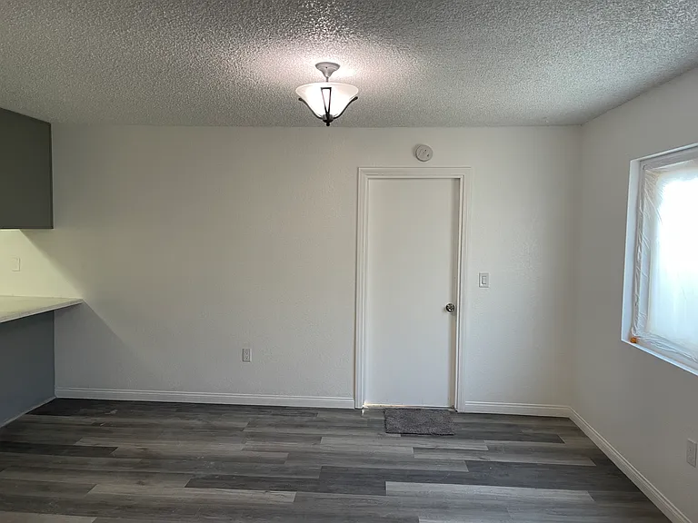 1679 N Alice Ave — Photo 6