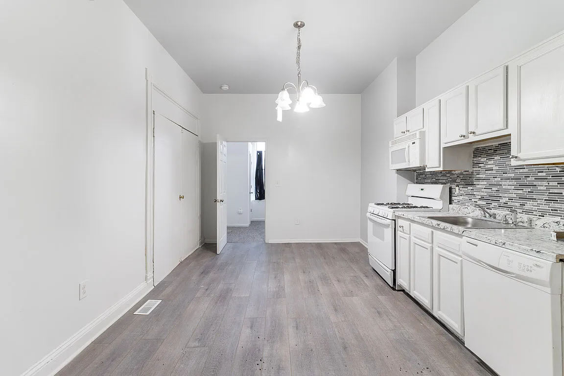 2 bed, $1,595 — Photo 3