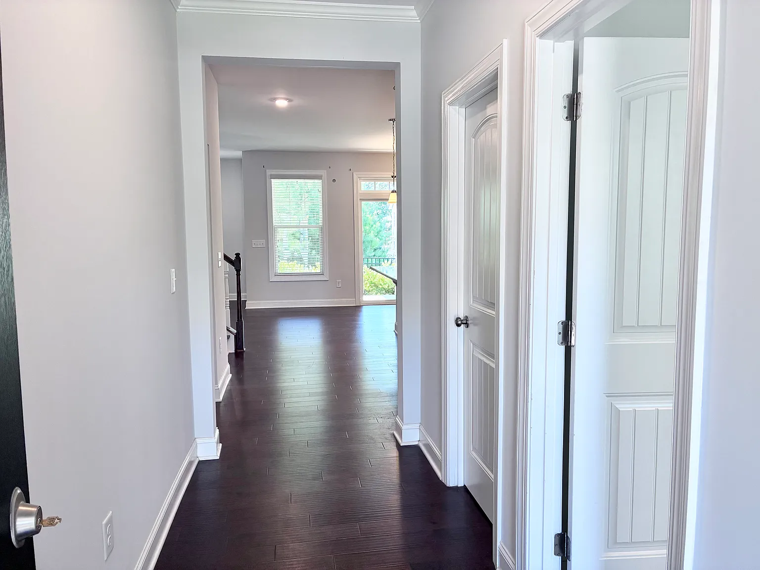 4 bed, 2428 sqft, $2,595 — Photo 3