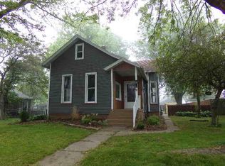 1009 Oak St, Muscatine, IA 52761