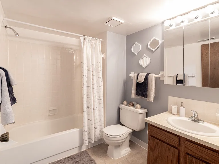 2 bedroom 1 bathroom at University Park Apartments
