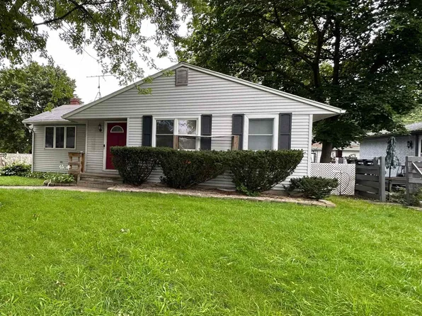 2106 Carolina St, Midland, MI 48642