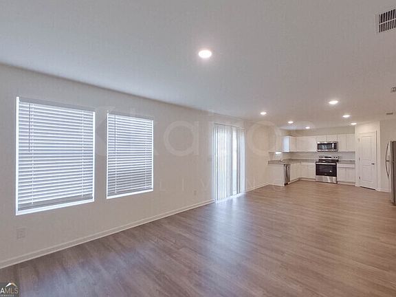 3rd image of 109 Flat Rock Mill Trl