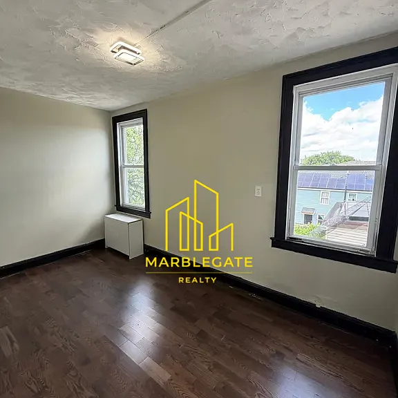 429 S 6th St #33 — Photo 6
