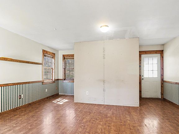 3rd image of 2405 100th Ave