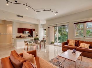 20000 Country Club Dr #401, Aventura, FL 33180