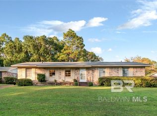 1270 Peabody Dr, Mobile, AL 36618