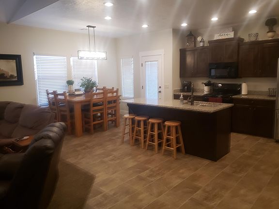 4th image of 3517 E Broken Mesa Dr