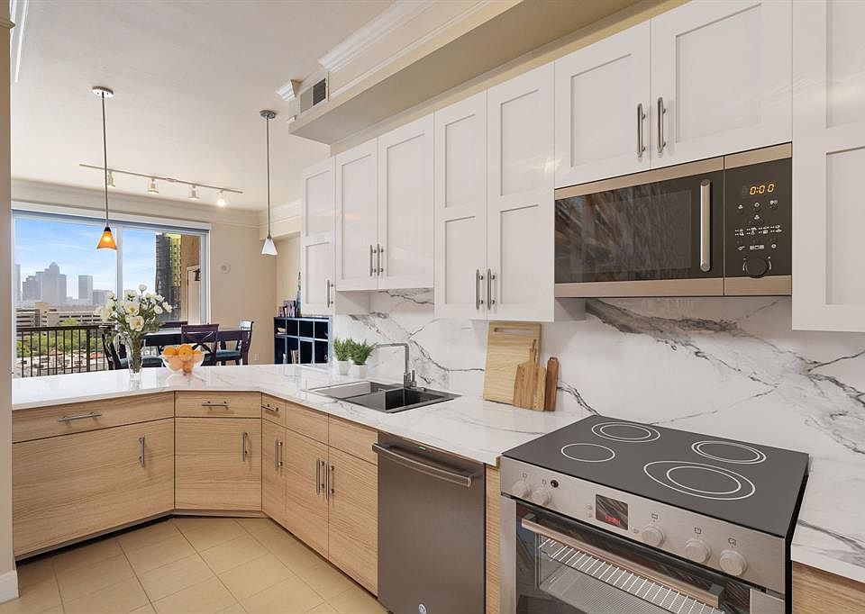 1st image of 3333 Allen Pkwy Unit 1004