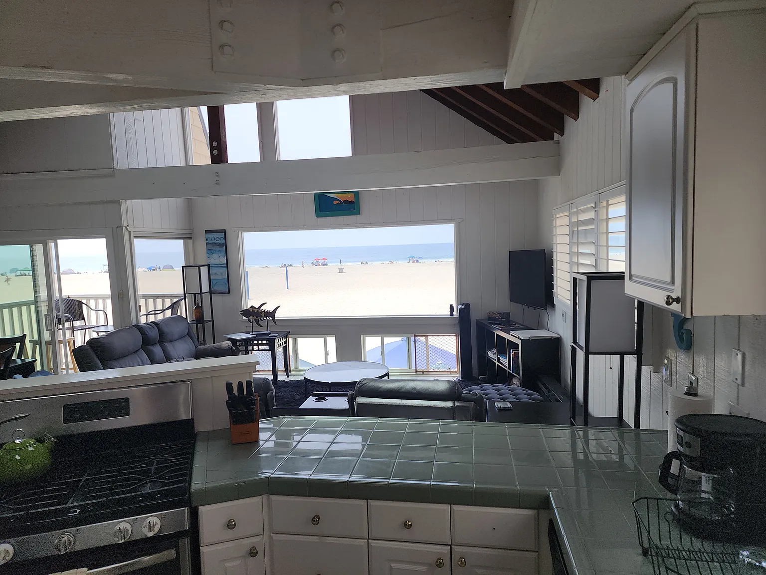 4 bed, $1,999 — Photo 3