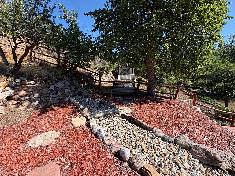 1447 W 3rd Ave — Photo 28