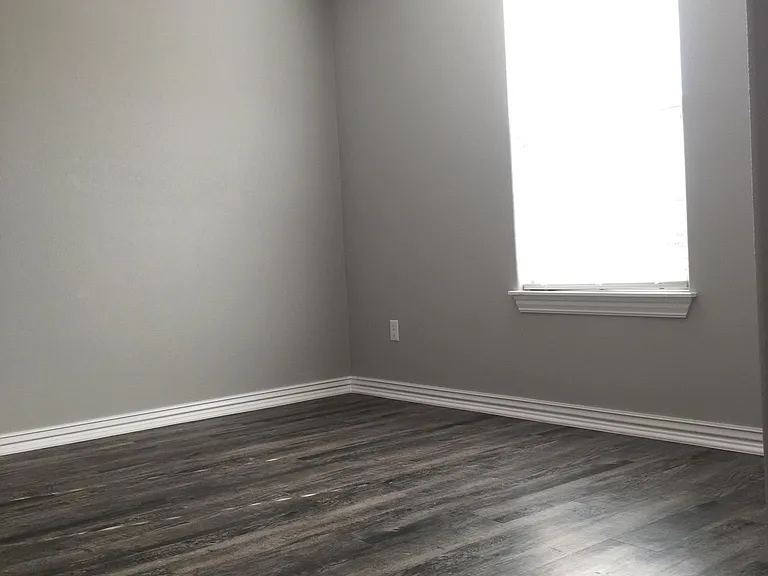 1626 Quincy Ave — Photo 24