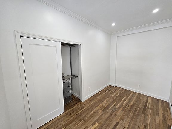 2nd image of 200 W 21st St APT 1B