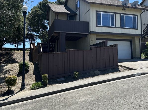 1301 Lewis Ln