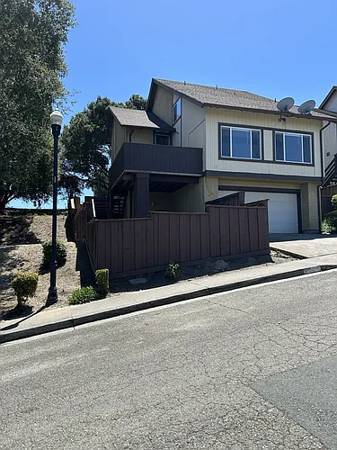 1301 Lewis Ln Photo 1