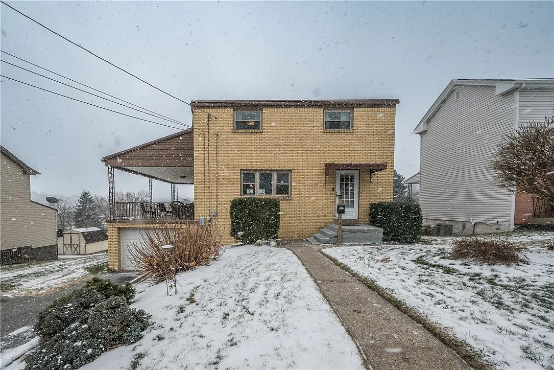 245 Joseph St photo 1