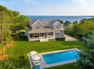 57 Westway Dr, Southampton, NY 11968