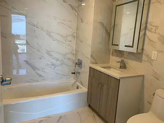 Rented by Apple Realty Group Corp | media 14