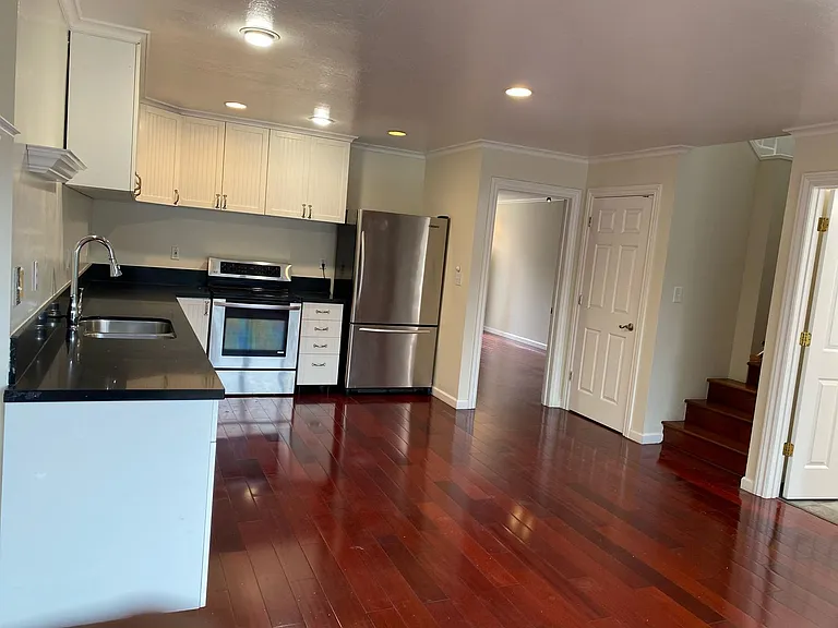 3423 Catalina Ave — Photo 5