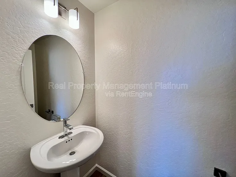 2059 N Wagon Ln — Photo 17