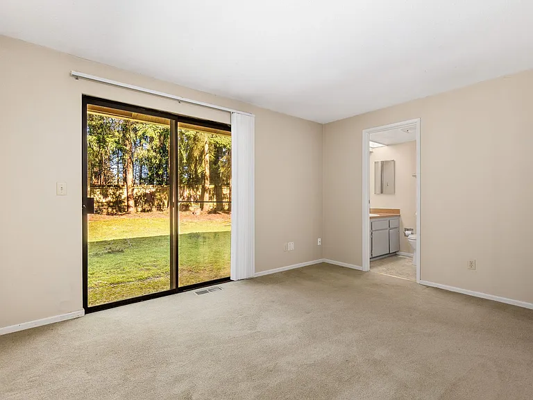 16702 NE 103rd Pl — Photo 11