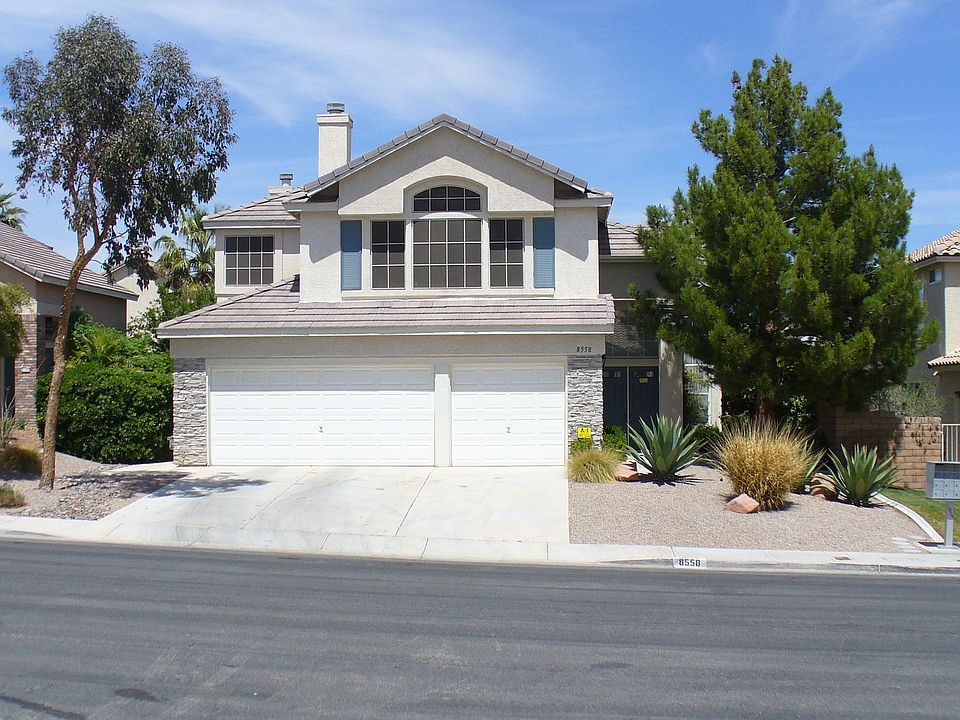 Front view of home