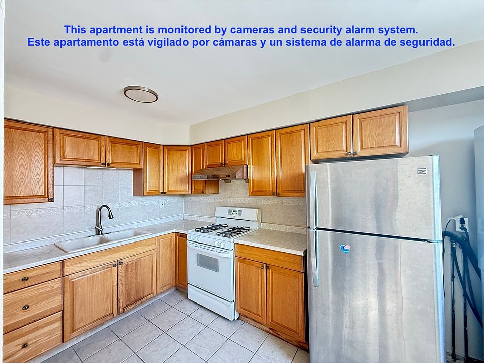 1st image of 2406 Rhawn St Floor 2