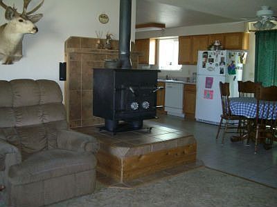 Front room-Kitchen