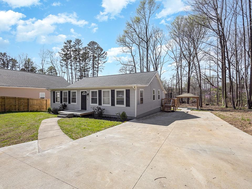 1st image of 2401 Juniper Dr