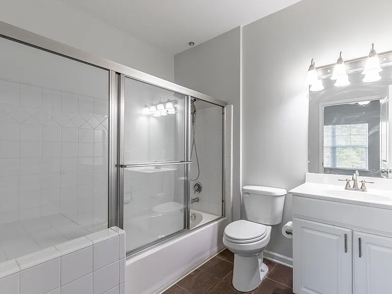 2105 Regency Ct — Photo 18