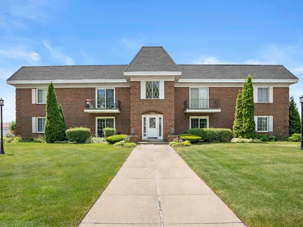 900 Camellia Dr APT 7, Munster, IN 46321