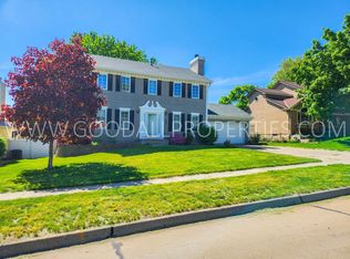 1828 NW 87th Pl, Clive, IA 50325